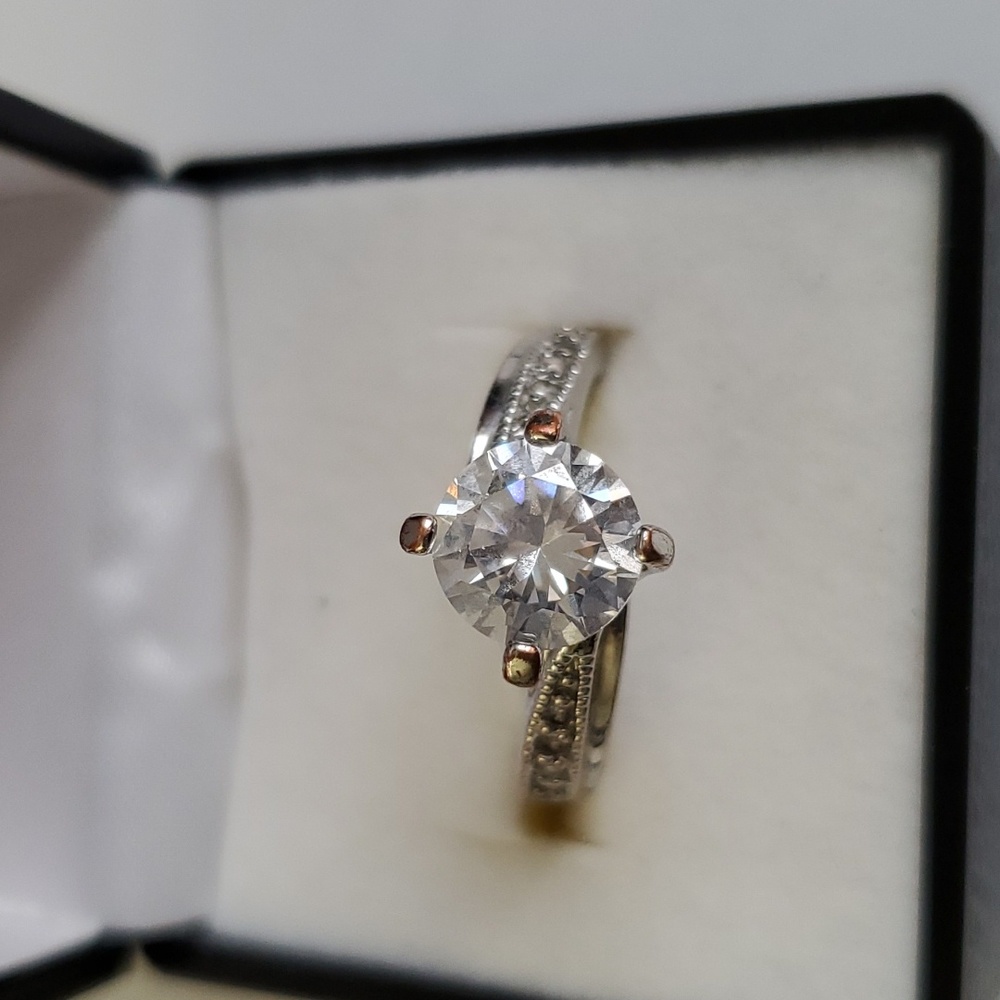 Vintage Silver Ring with Clear White Stone and Rose Accents
